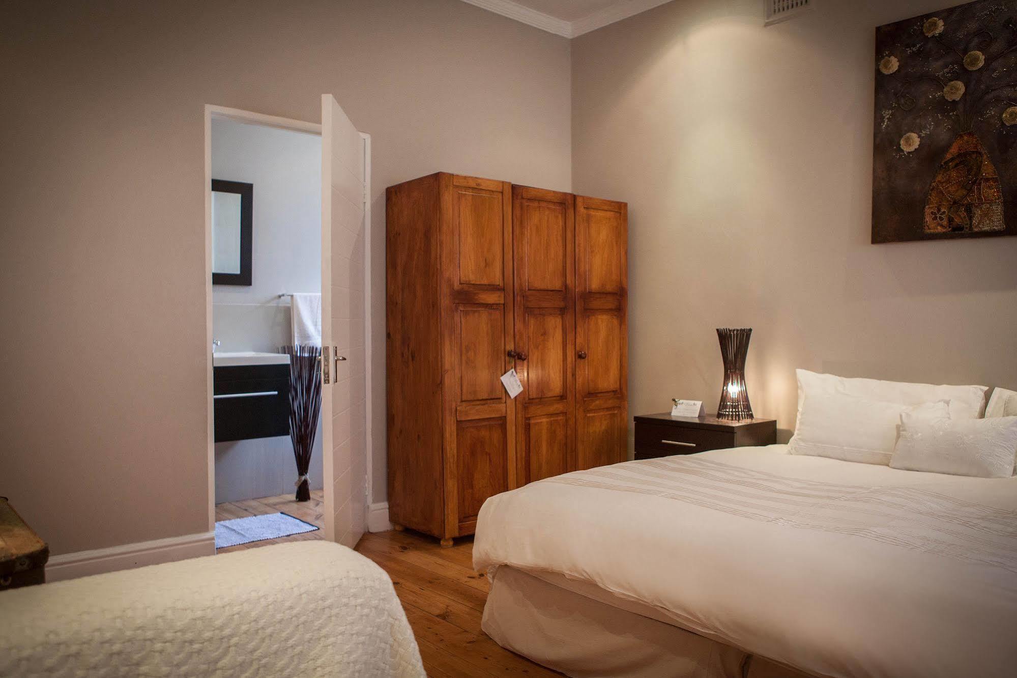 The Lions Guest House Cape Town Ngoại thất bức ảnh